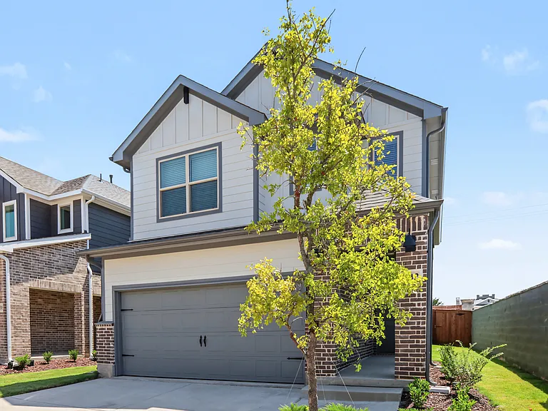 Enclave at Maxwell Creek — Photo 2
