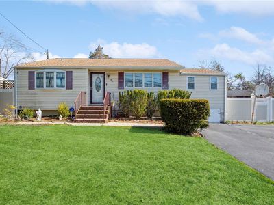 91 Terry Road, Sayville, NY, 11782