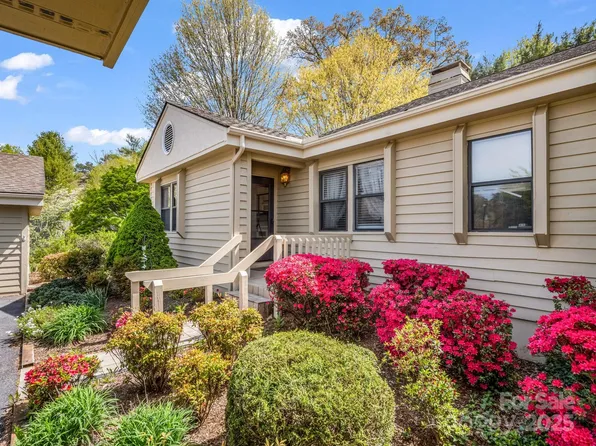 3101 Saint Augustine Pl, Asheville, NC 28805