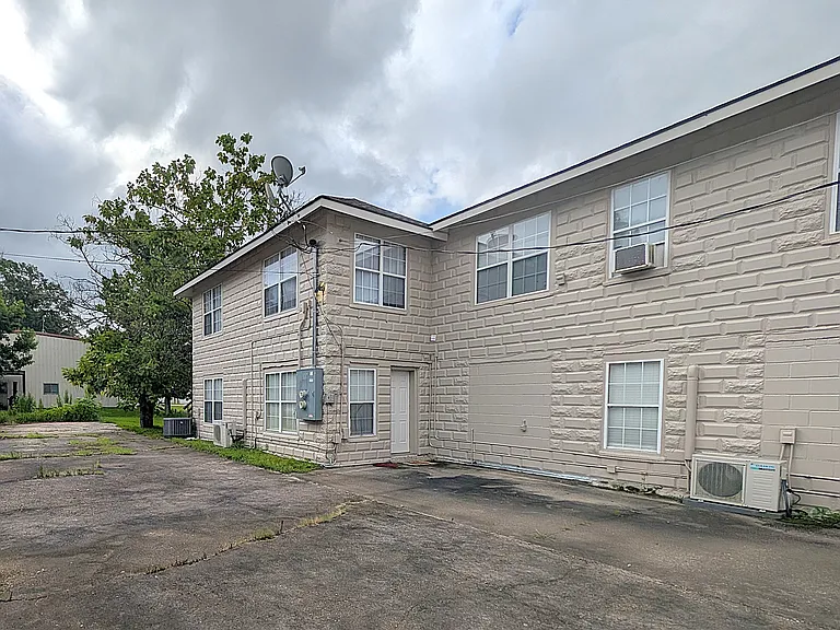 4884 Highway 589 #C — Photo 3