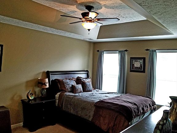 5th image of 203 Blossom Ct