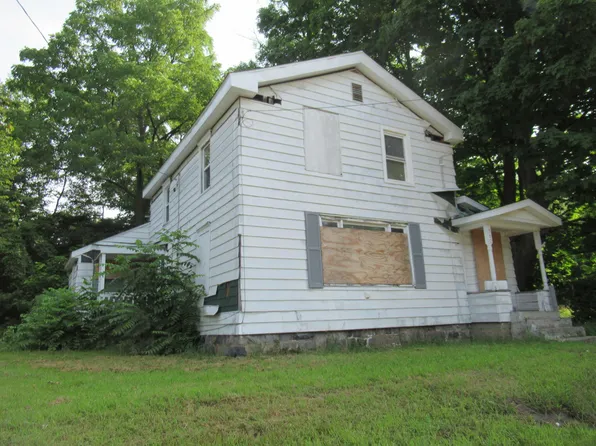 562 Van Buren St W, Battle Creek, MI 49037