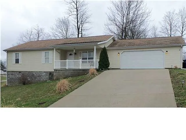 105 Highland Ave photo 1