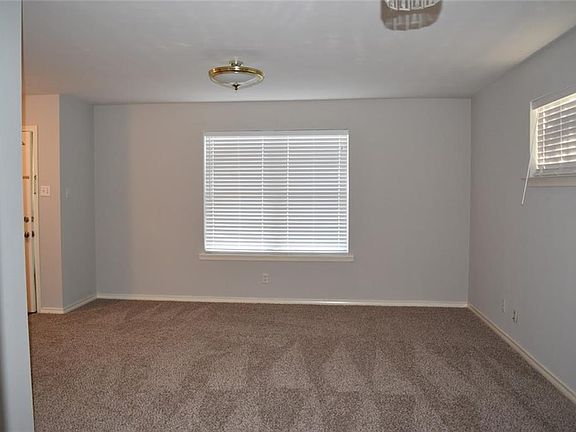 5th image of 814 Sherwood Dr