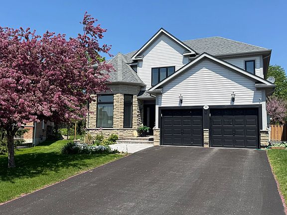 3rd image of 90 Birkhall Pl