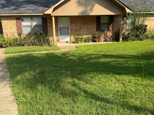 2307 Pebble Beach Ct, Albany, GA 31707