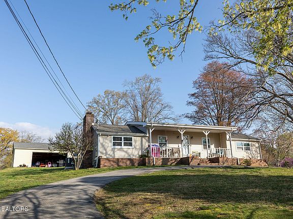 4th image of 503 Black Oak Dr