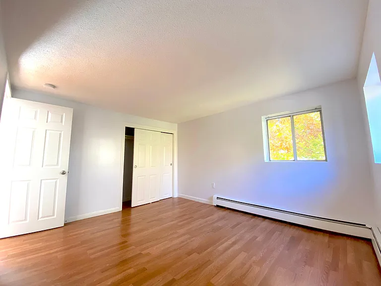 504 Broad St #5 — Photo 3