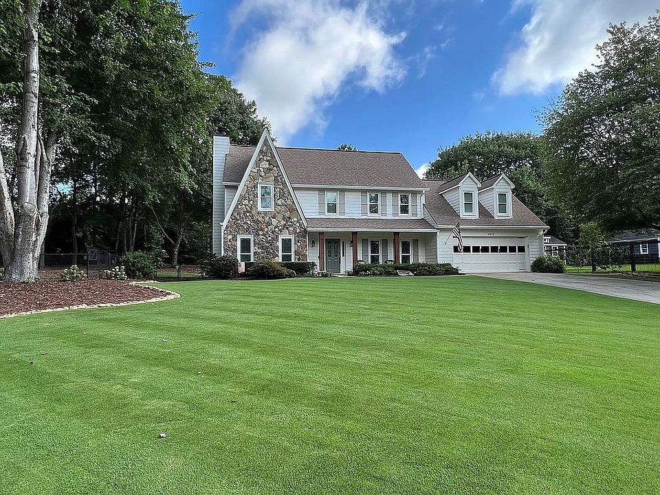 2nd image of 1447 Salem Dr