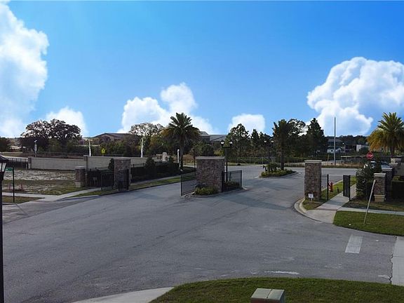 4th image of 552 Sardinia Cir