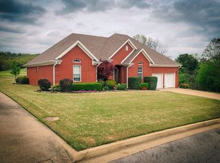 3326 Golf Course Dr, Alma, AR 72921