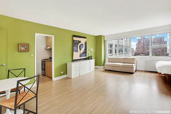 Sold by Bond New York | media 20