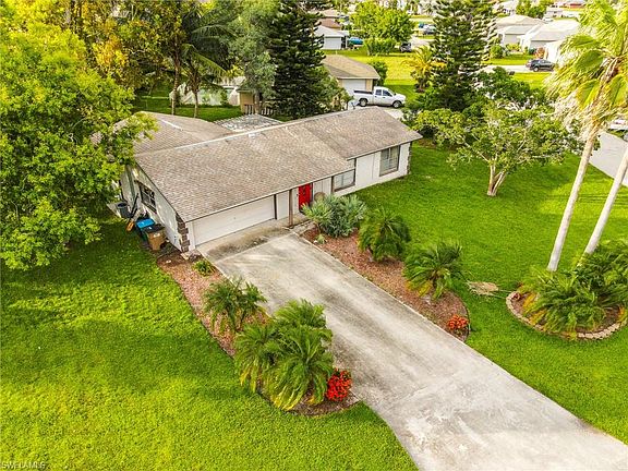3rd image of 3014 SW Santa Barbara Pl