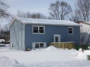 3915 Tulip St, Crystal Lake, IL 60014