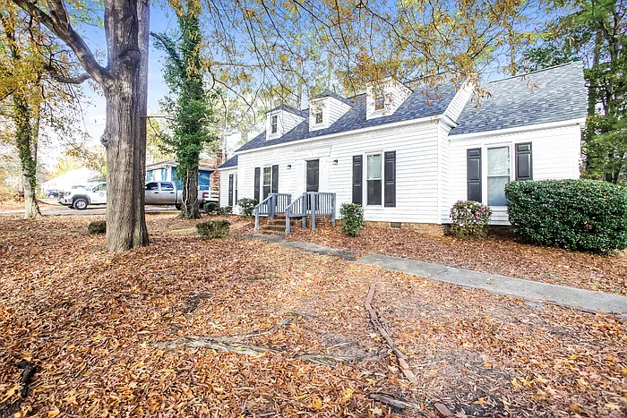 4 bed, 3.0 bath, 1890 sqft, $1,745 — Photo 1