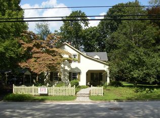 601 Midway Ln, Blue Bell, PA 19422