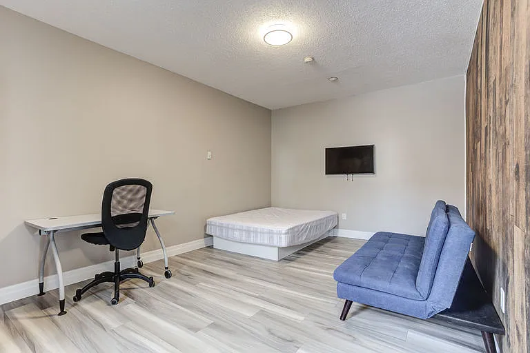 Studio, 1.0 bath, $1,215 — Photo 1
