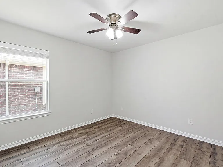2324 Evening Song Dr — Photo 18