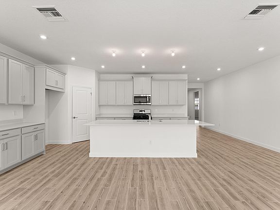 5th image of 14334 SW Skye Drive