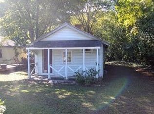 1316 D F Fuller Dr, Griffin, GA 30224