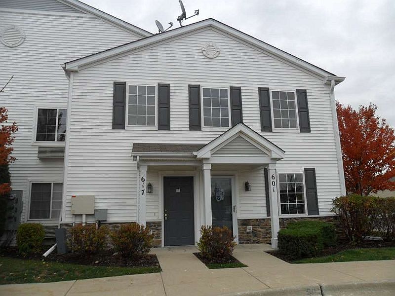 1st image of 617 Silverstone Dr