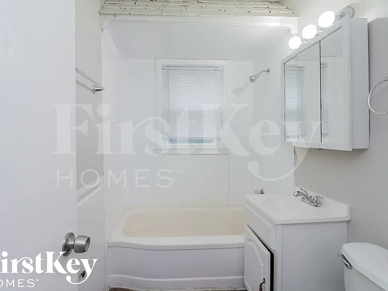 14626 Kedzie Ave — Photo 7