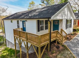 85 Eastabrook Ave, Brevard, NC 28712