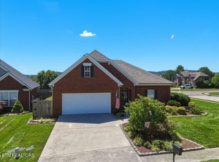 3300 Parrish Hill Ln, Knoxville, TN 37938