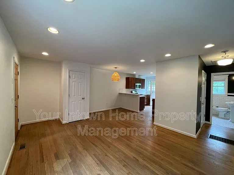 445 Gift Ave SE — Photo 6