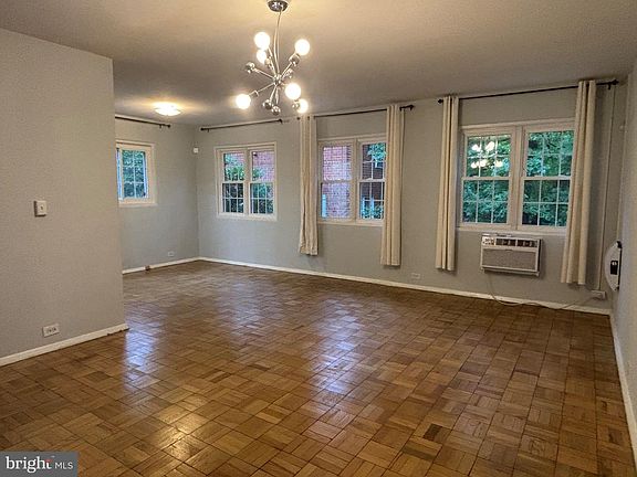 3rd image of 3302 Coryell Ln