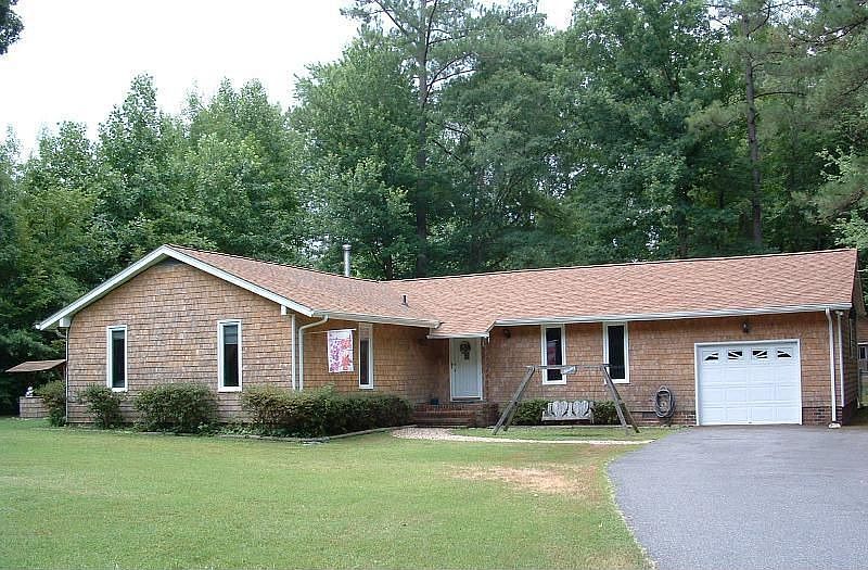 1st image of 4910 Rosewell Dr