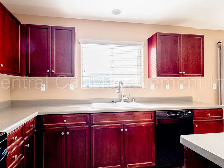 11723 Holabird Ave — Photo 7
