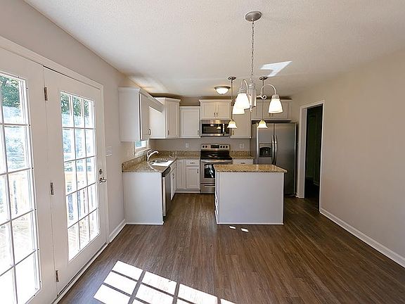 4th image of 436 Helton Dr