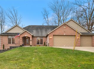 1533 Robertson Dr, Pittsburgh, PA