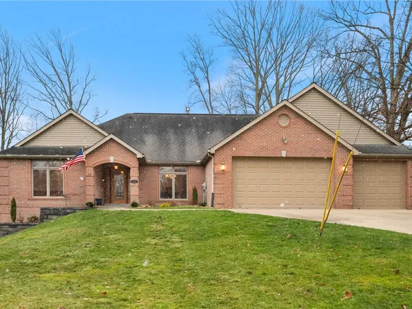 1533 Robertson Dr, Pittsburgh, PA 15237