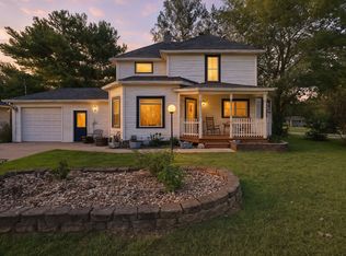 455 NE 2nd St, Earlham, IA 50072