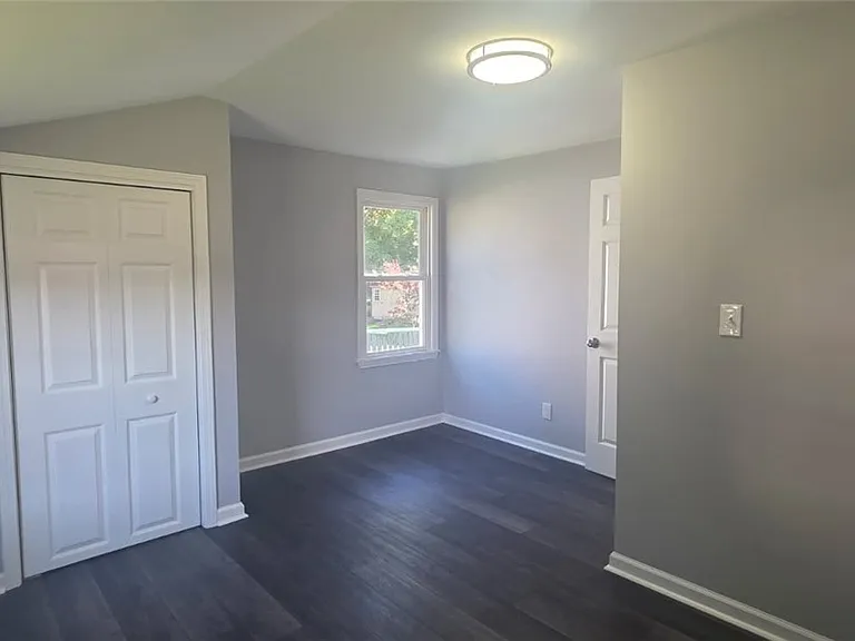 11 Euclid Ave #LEFT — Photo 20