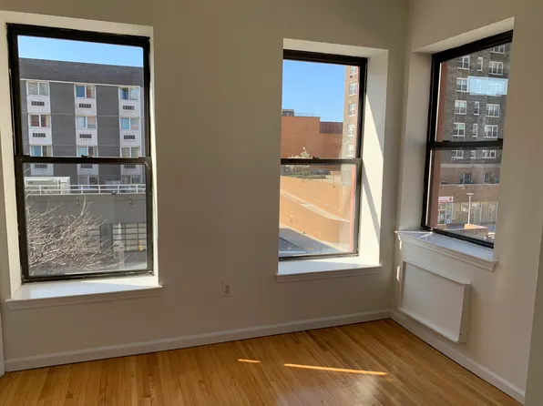 460 West 50th Street image 8 of 10