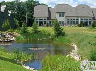 1223 Lakeshore Park Pl, Marquette, MI 49855