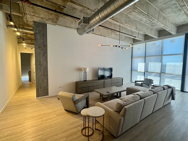 7900 NE 2nd Ave #8 — Photo 1