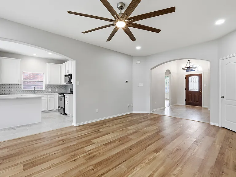 14710 Crystal Lake Dr — Photo 27