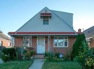 8347 248th St, Bellerose, NY 11426