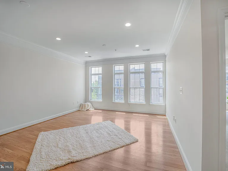 1451 Belmont St NW #309 — Photo 4