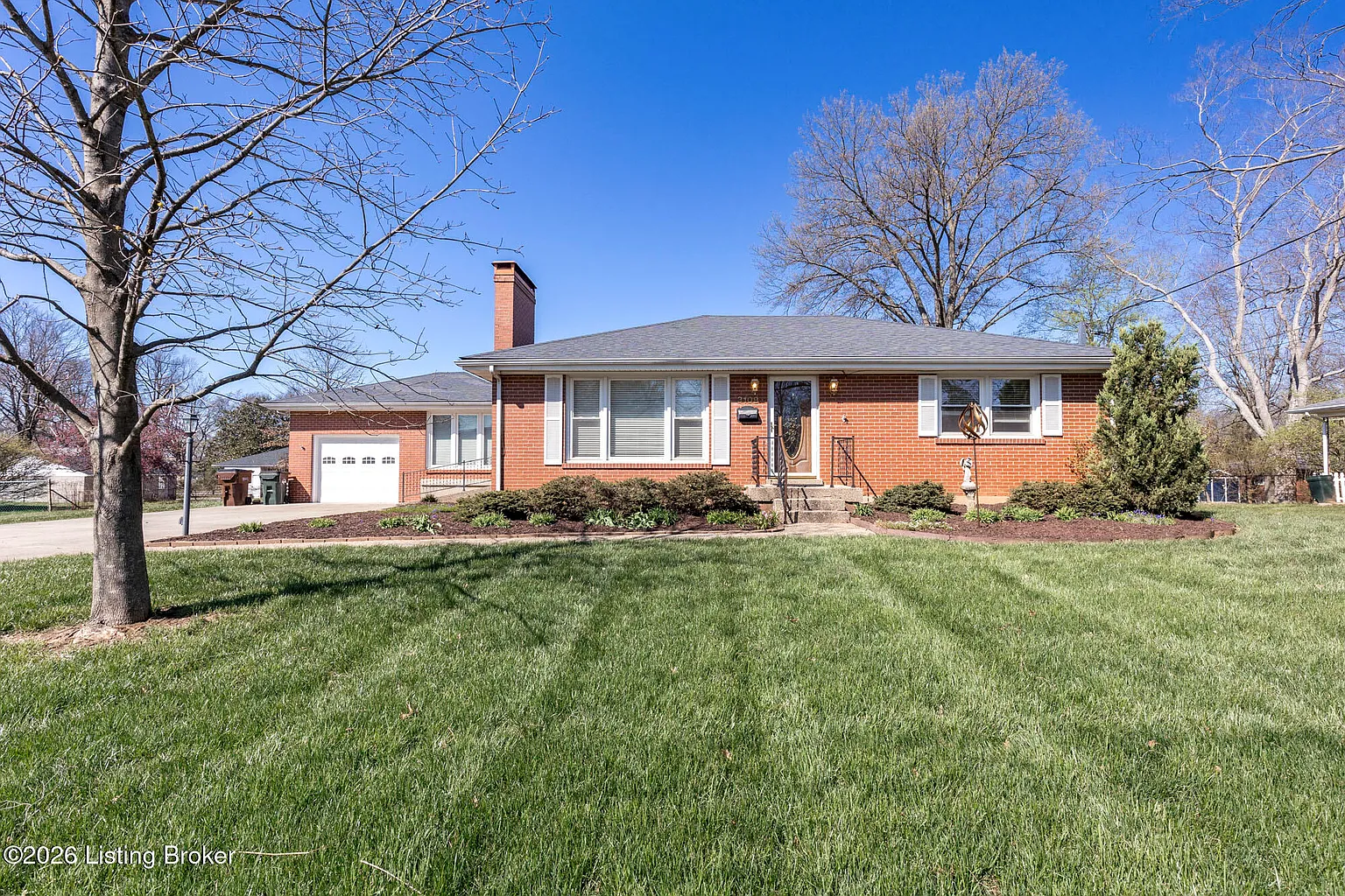 3108 Hewitt Ave photo 1