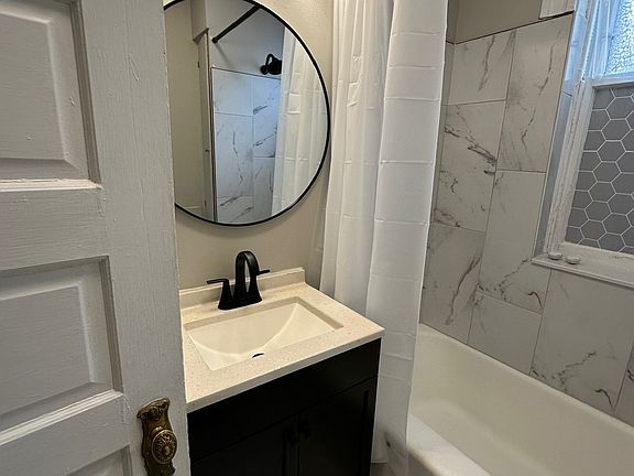 5th image of 6049 McPherson Ave
