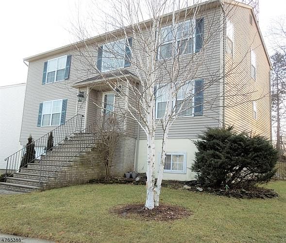 1st image of 33 Paterson Pl
