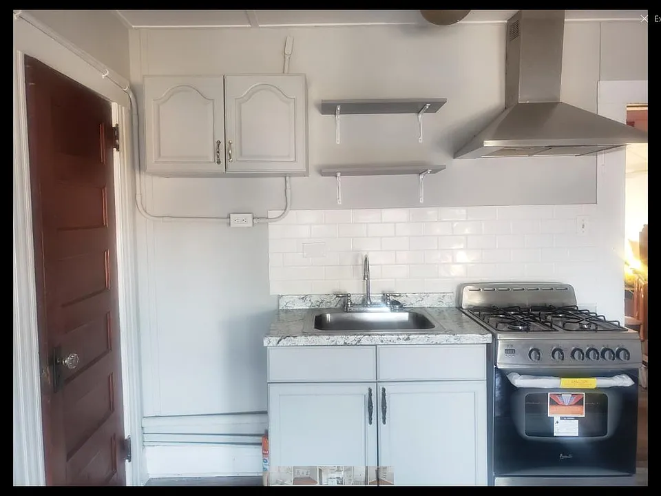 29 Rossmore Pl #12