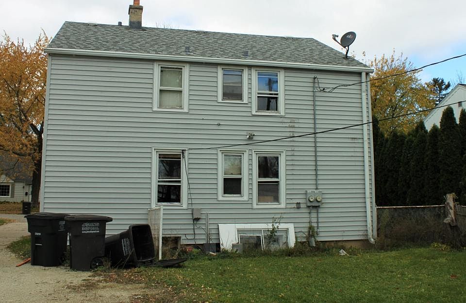 2nd image of 3640 S 46th St