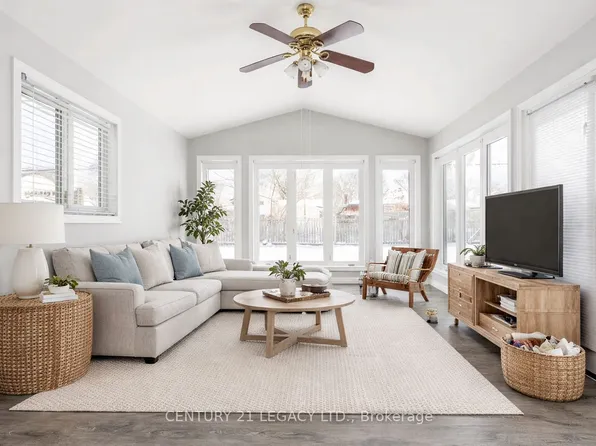 62 Woodelm Dr, Saint Catharines, ON L2M 4N3