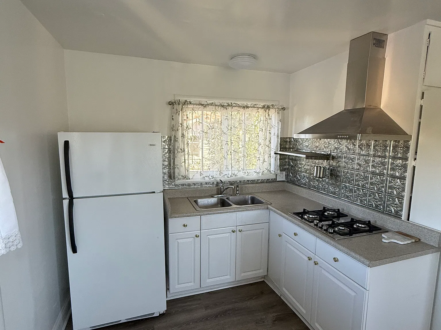 1 bed, 700 sqft, $1,795 — Photo 3